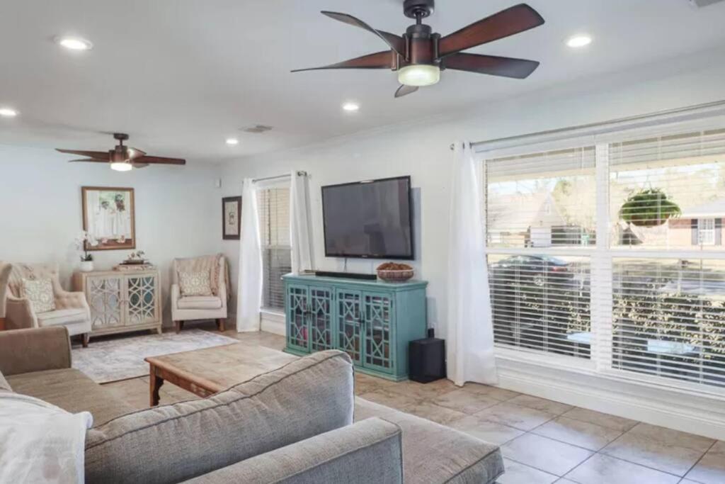 4/3 Home Centrally Located, Beach, Casino, Airport, Dining, Golfing, Shopping, Entertainment Gulfport Zewnętrze zdjęcie